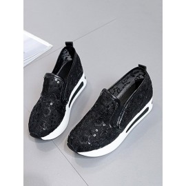 Breathable Floral Embroidery Slip-on Muffin Sneakers