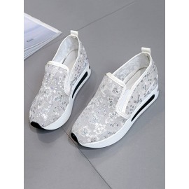Breathable Floral Embroidery Slip-on Muffin Sneakers